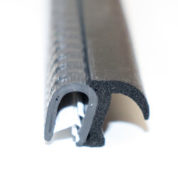 Flexible PVC Kantenschutzprofile und Abdichtprofile mit eingebettetem  Stahlklemmband und oben, oder seitlich aufgesiegeltem Moosgummi  Dichtschlauch/Fahne EPDM